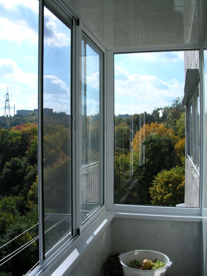 остекление балконов алюминиевым профилем фото